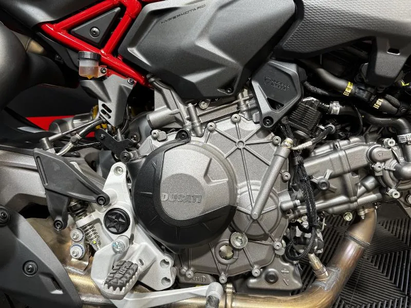 HYPERMOTARD
