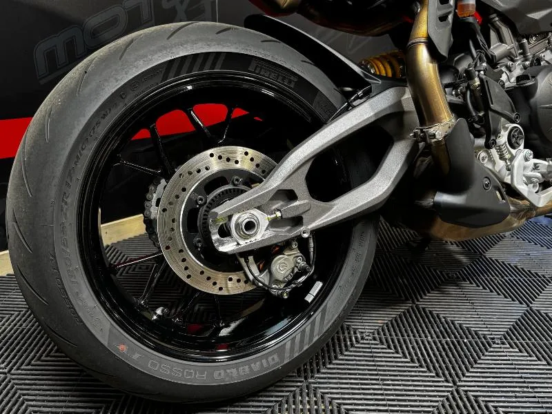 HYPERMOTARD