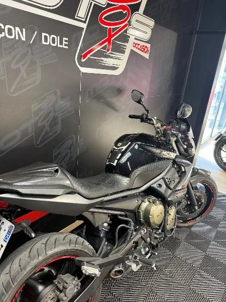 XJ6N