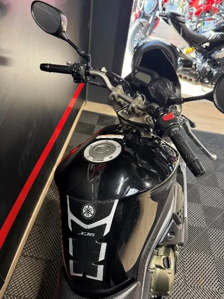 XJ6N