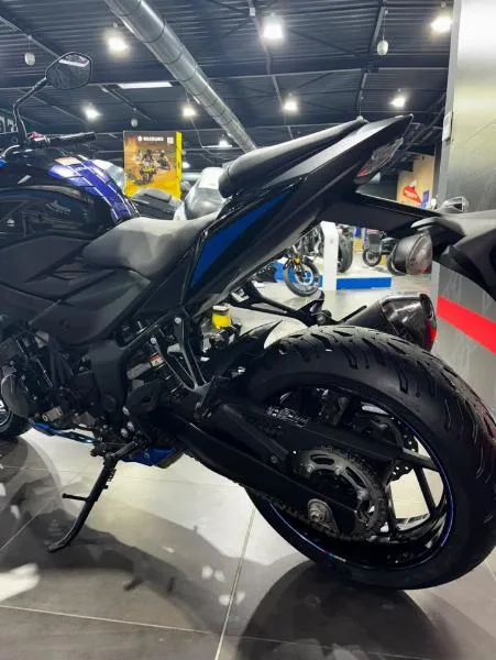 GSXS 750