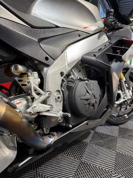 RSV4 1000