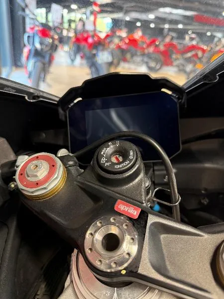 RSV4 1000