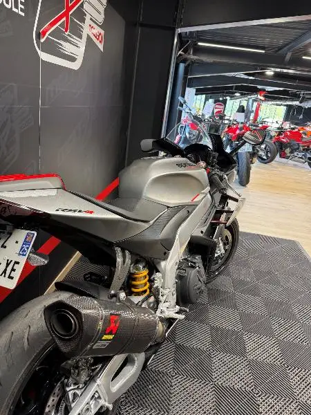RSV4 1000