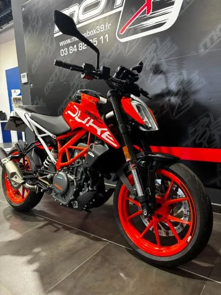390 DUKE