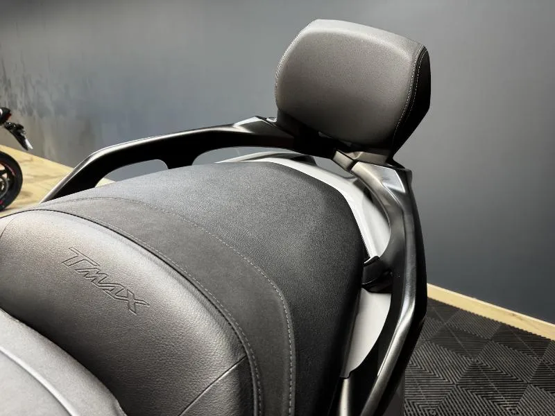 TMAX 530 DX