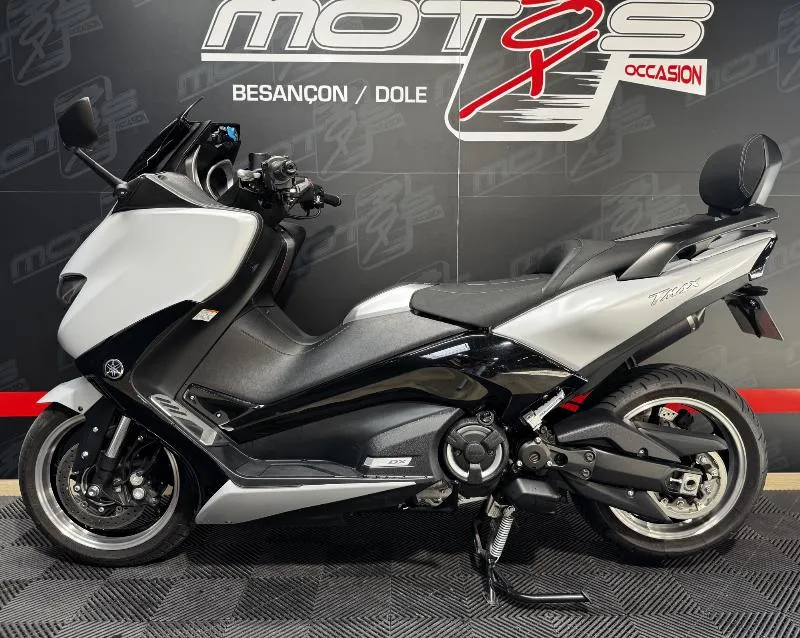 TMAX 530 DX