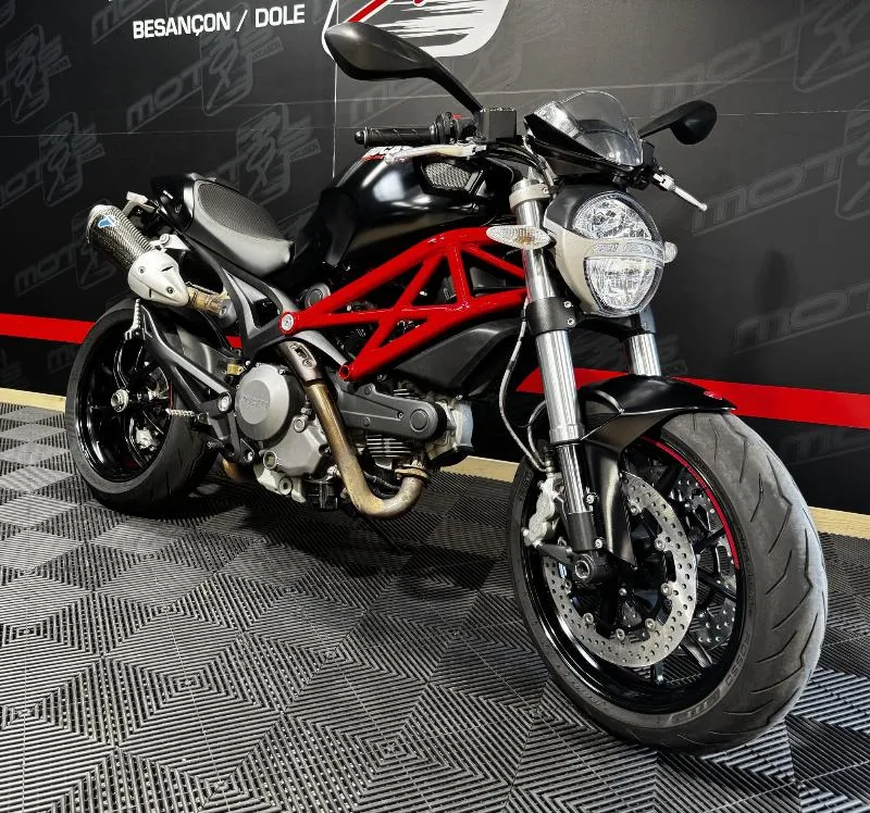 MONSTER 796