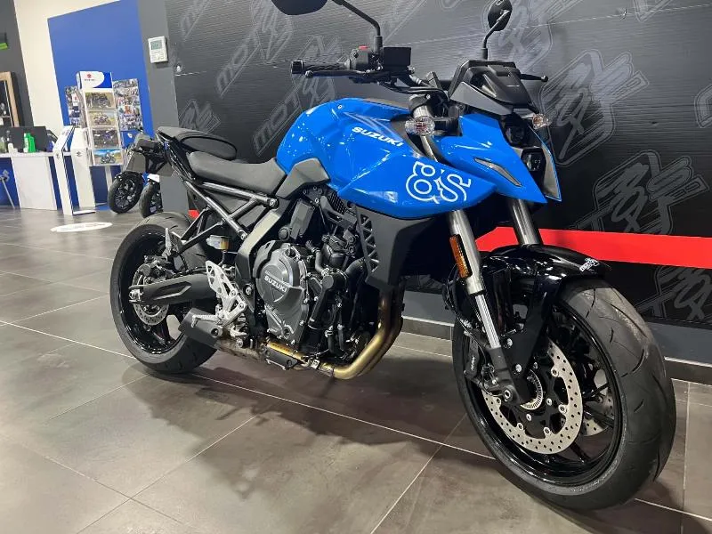 GSX8S