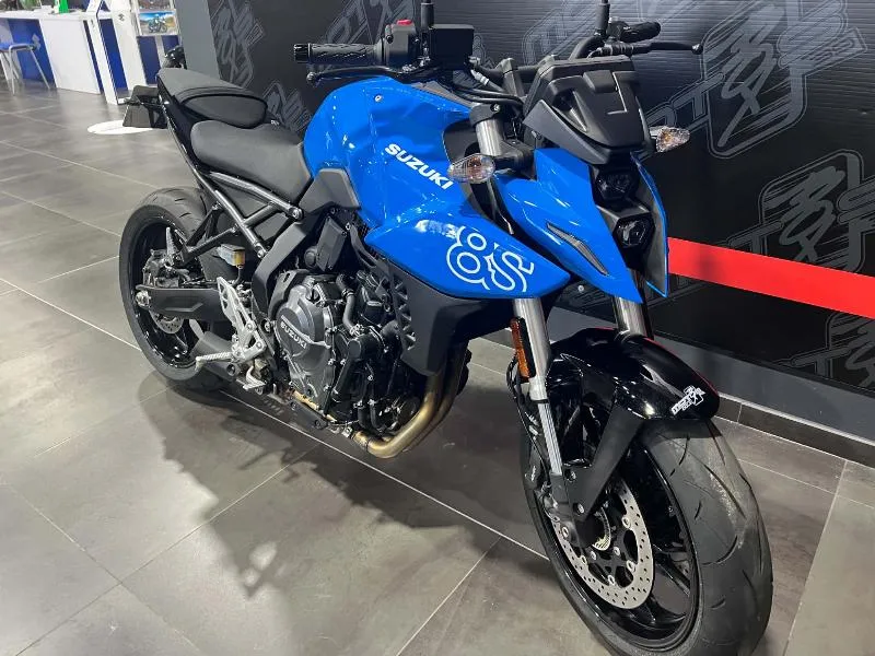 GSX8S