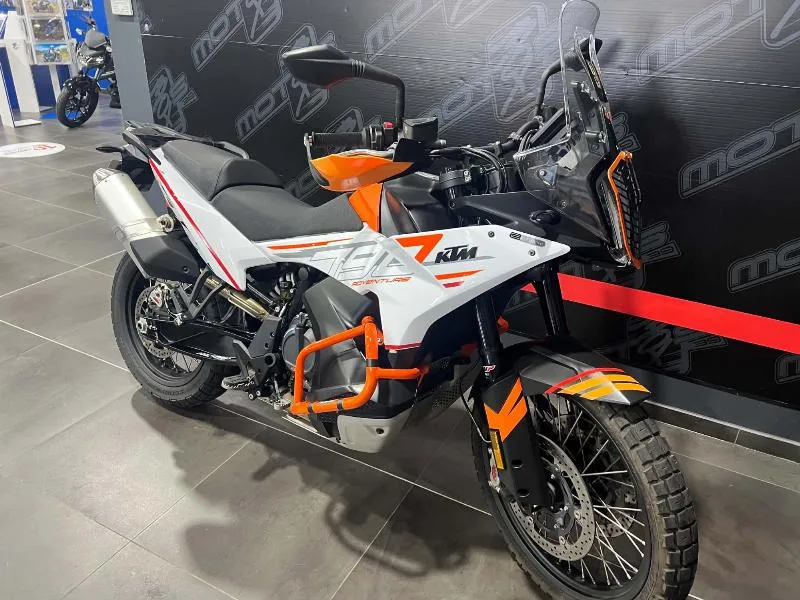 790 ADVENTURE