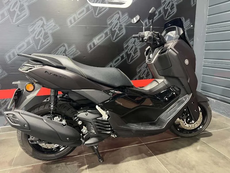 NMAX 125 TECH MAX