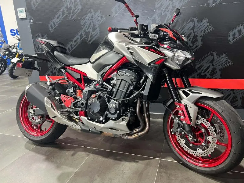 Z 900