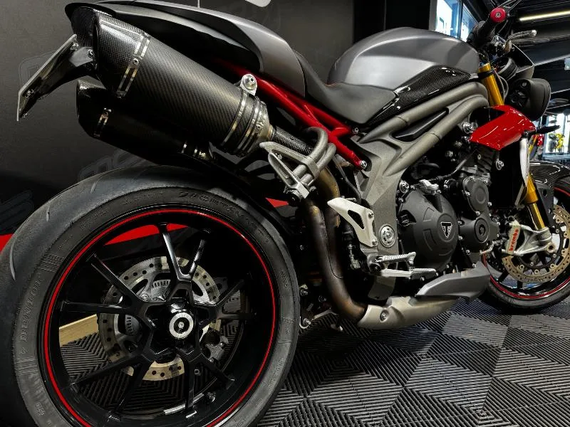 SPEED TRIPLE 1050 R