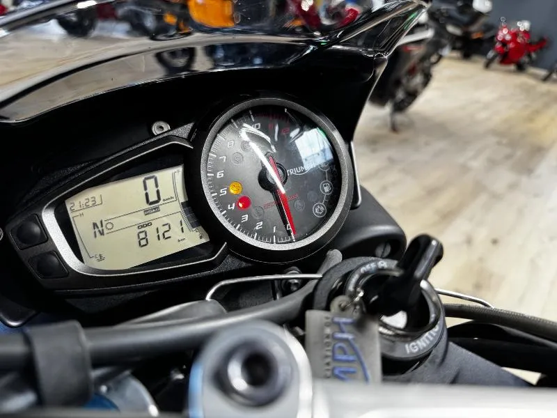 SPEED TRIPLE 1050 R