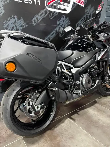 GSXS 1000 GX