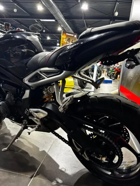 STREET TRIPLE 765 RS