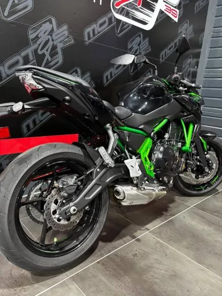1100 SX SE