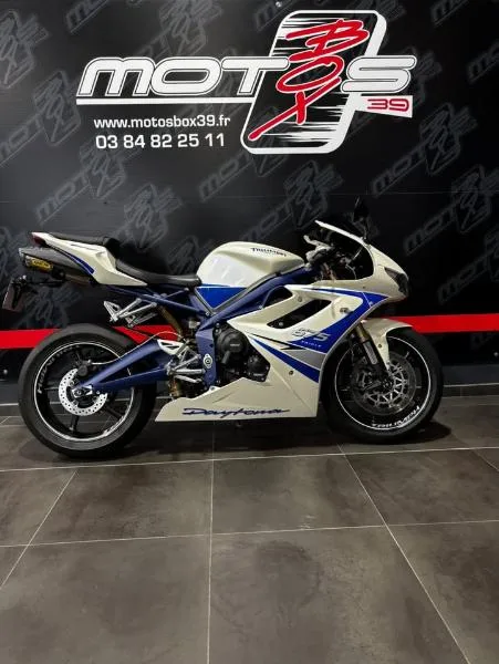 DAYTONA 675 2010