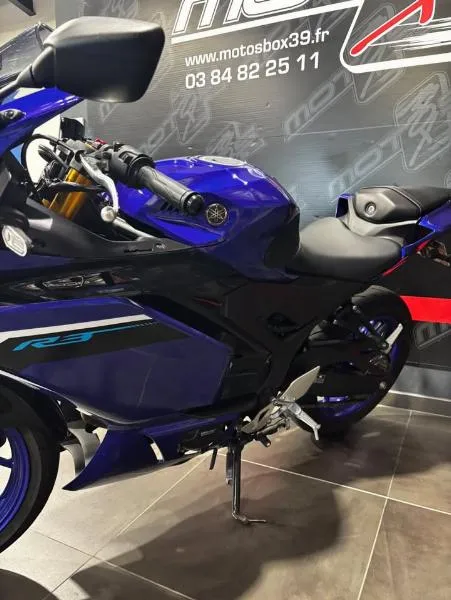 YZFR3