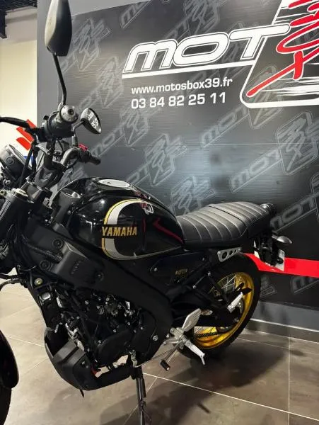 XSR 125 Legacy