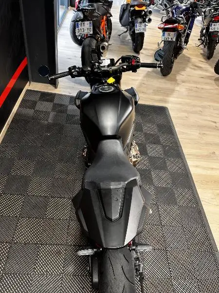 CB 650 R
