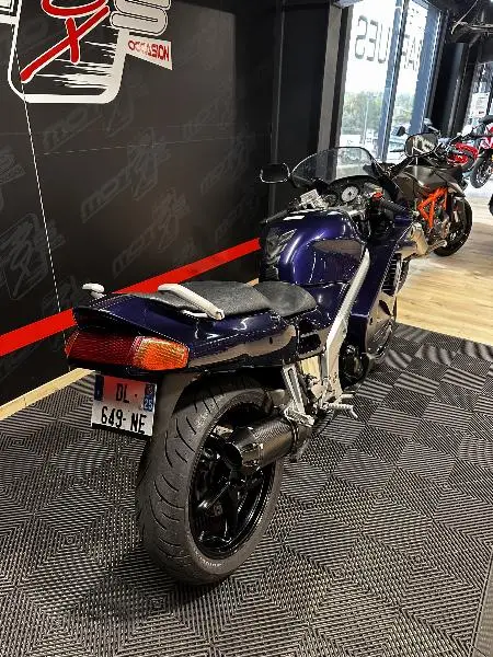 VFR 750 F