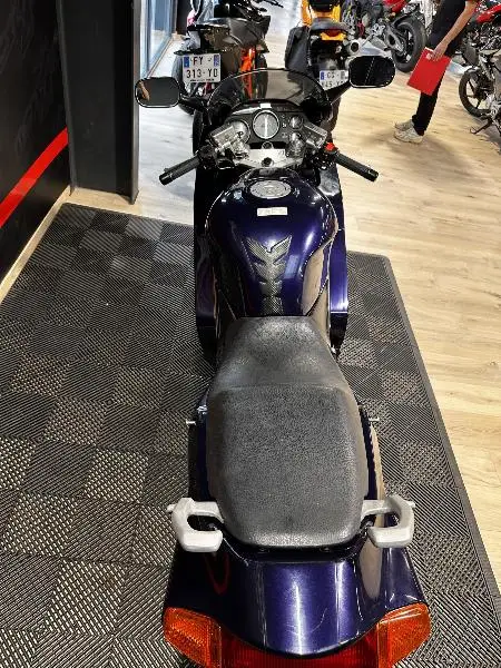 VFR 750 F