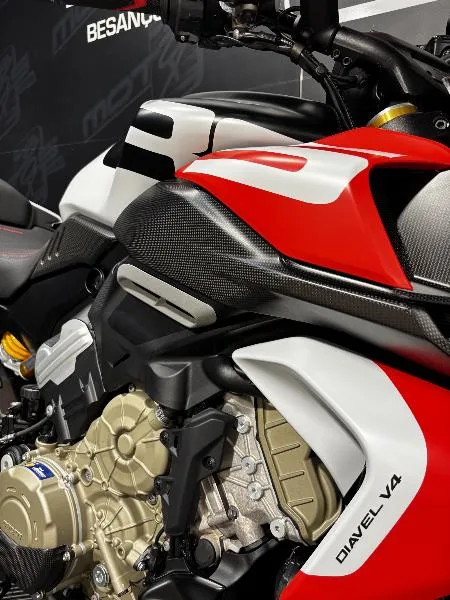 DIAVEL V4