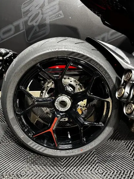 DIAVEL V4