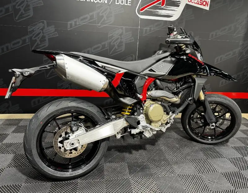 698 hypermotard