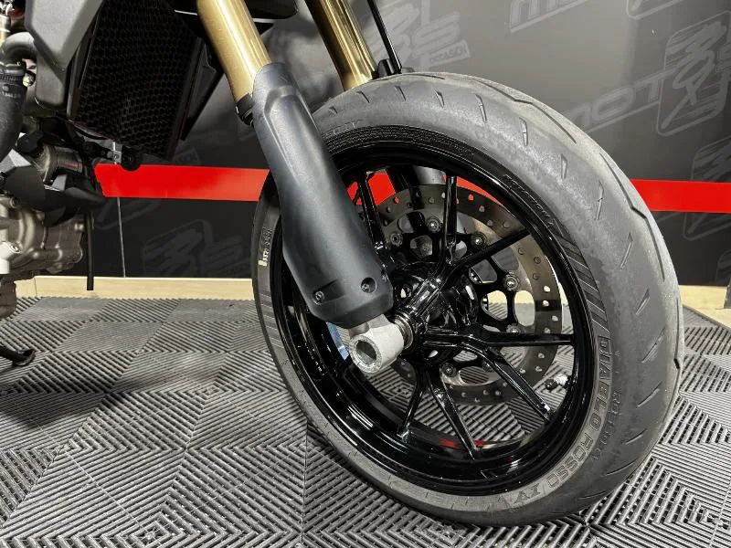 698 hypermotard
