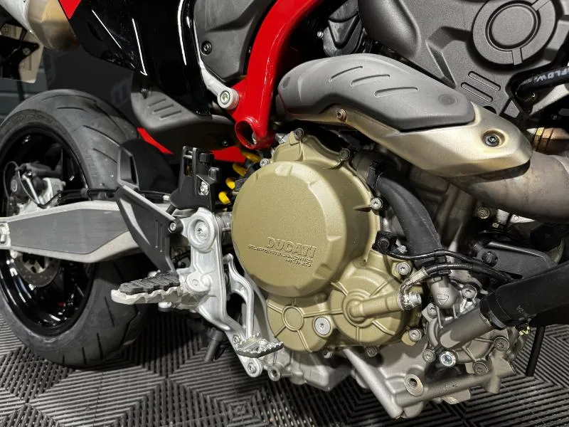 698 hypermotard