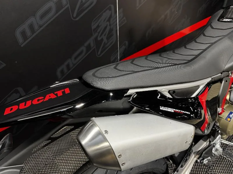 698 hypermotard