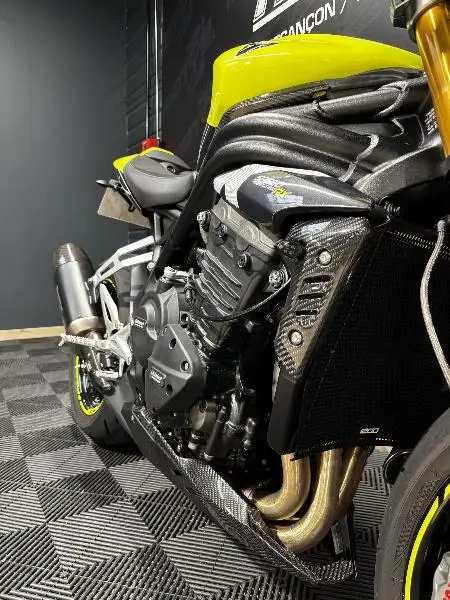 Speed Triple 1200 RX