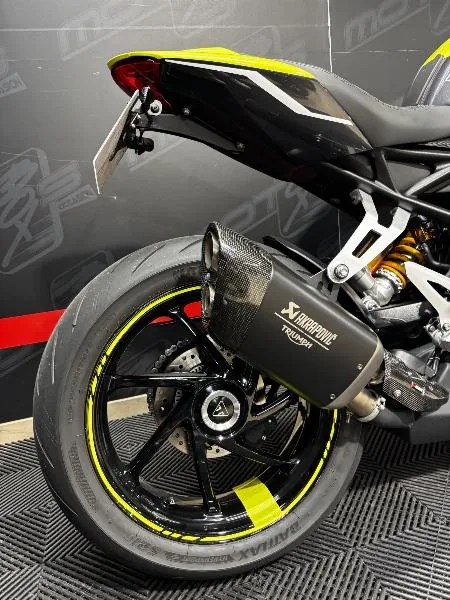 Speed Triple 1200 RX