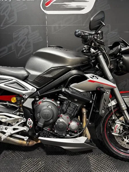 STREET TRIPLE 765