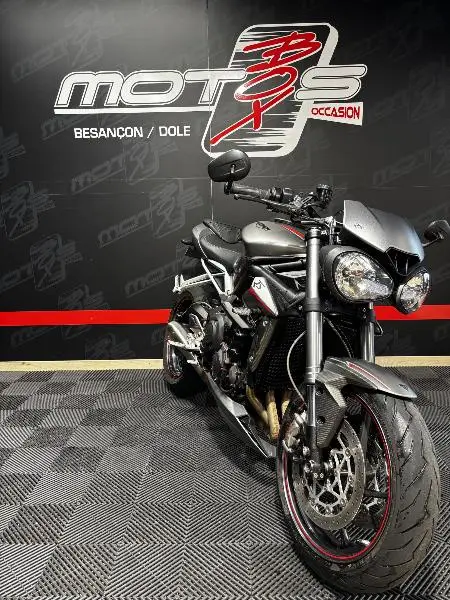 STREET TRIPLE 765