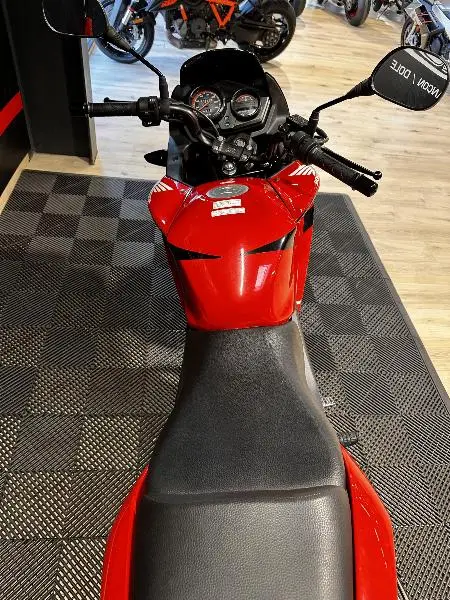 CB 125 F