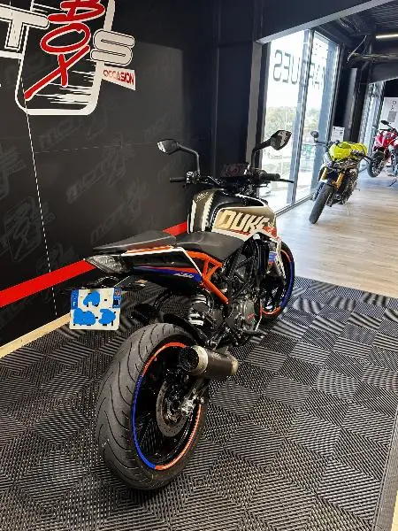 125 DUKE