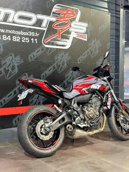 MT07