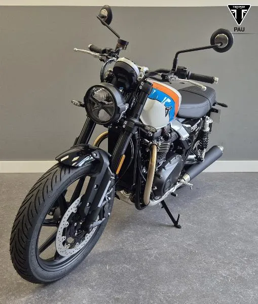 SPEED TWIN 900