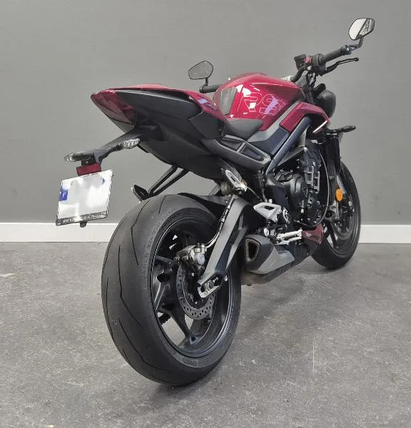 STREET TRIPLE 765 RS