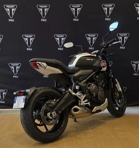 TRIDENT 660