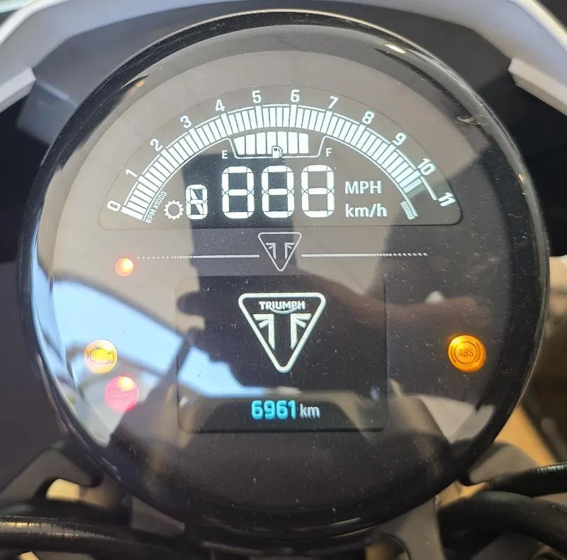 TRIDENT 660