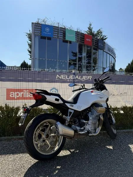 V100  MANDELLO