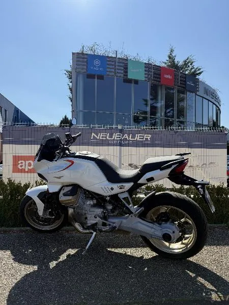V100  MANDELLO