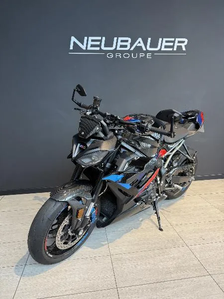 M 1000 R
