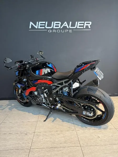 M 1000 R