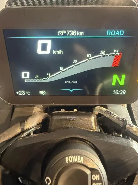 M 1000 R
